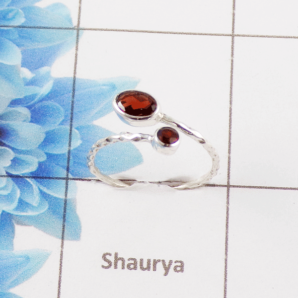 Garnet Cut Stone Ring – 925 Sterling Silver Adjustable Classic Ring