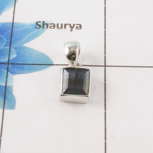Labradorite Cut Stone Pendant – 925 Sterling Silver Minimal Elegant Pendant