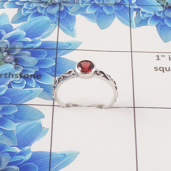 Natural Cut Stone Ring – 925 Sterling Silver Vintage Scrollwork Dainty Ring